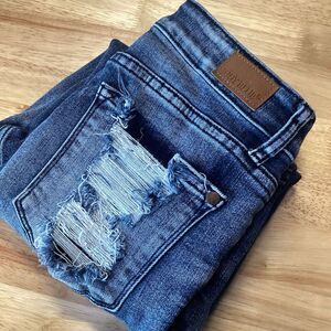 EUC‎ Ladies Judy Blue Distressed Skinny Cropped Raw Edge Jeans